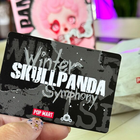 Pop Mart Skullpanda – Winter Symphony Plush “Song of Snow” NIB - Picture 4 of 10